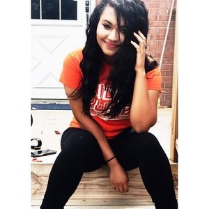 Meet your Posher, Nesha